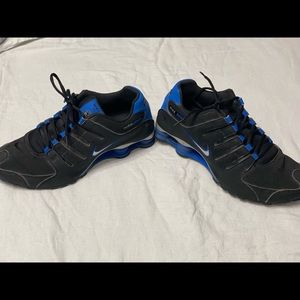 Men’s 9.5 Nike Shox